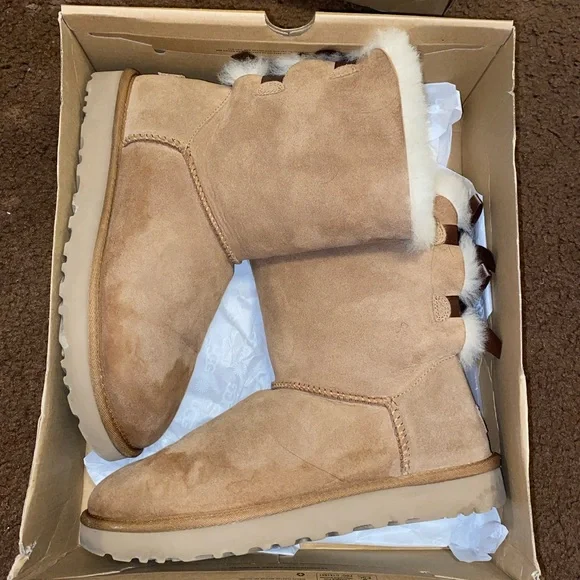 Brown ugg boots with bows - Picture 2 of 5